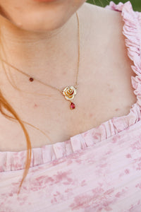 Rosa Necklace in Gold