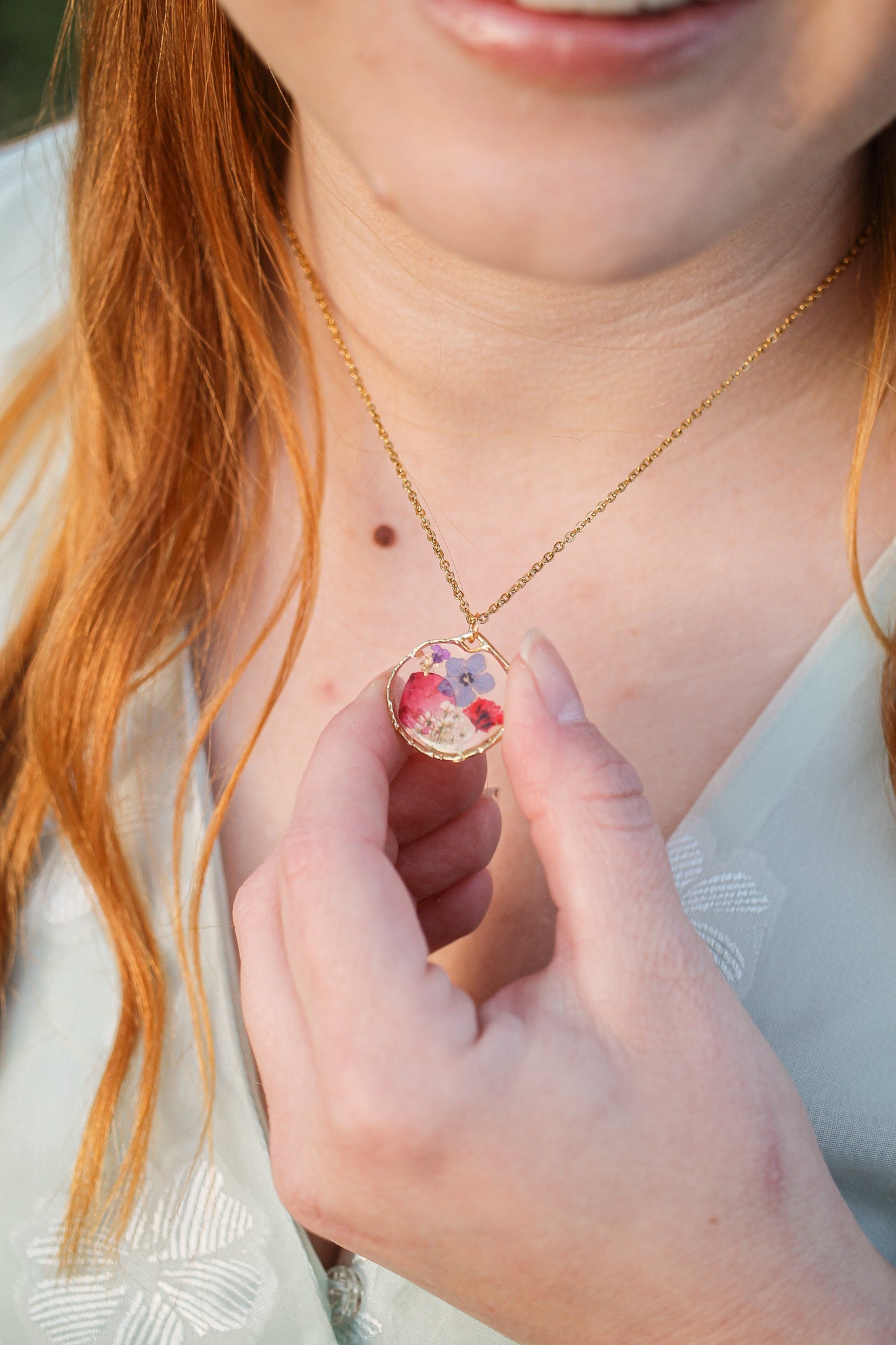 Nyla Pressed Flower Necklace in Multicolor