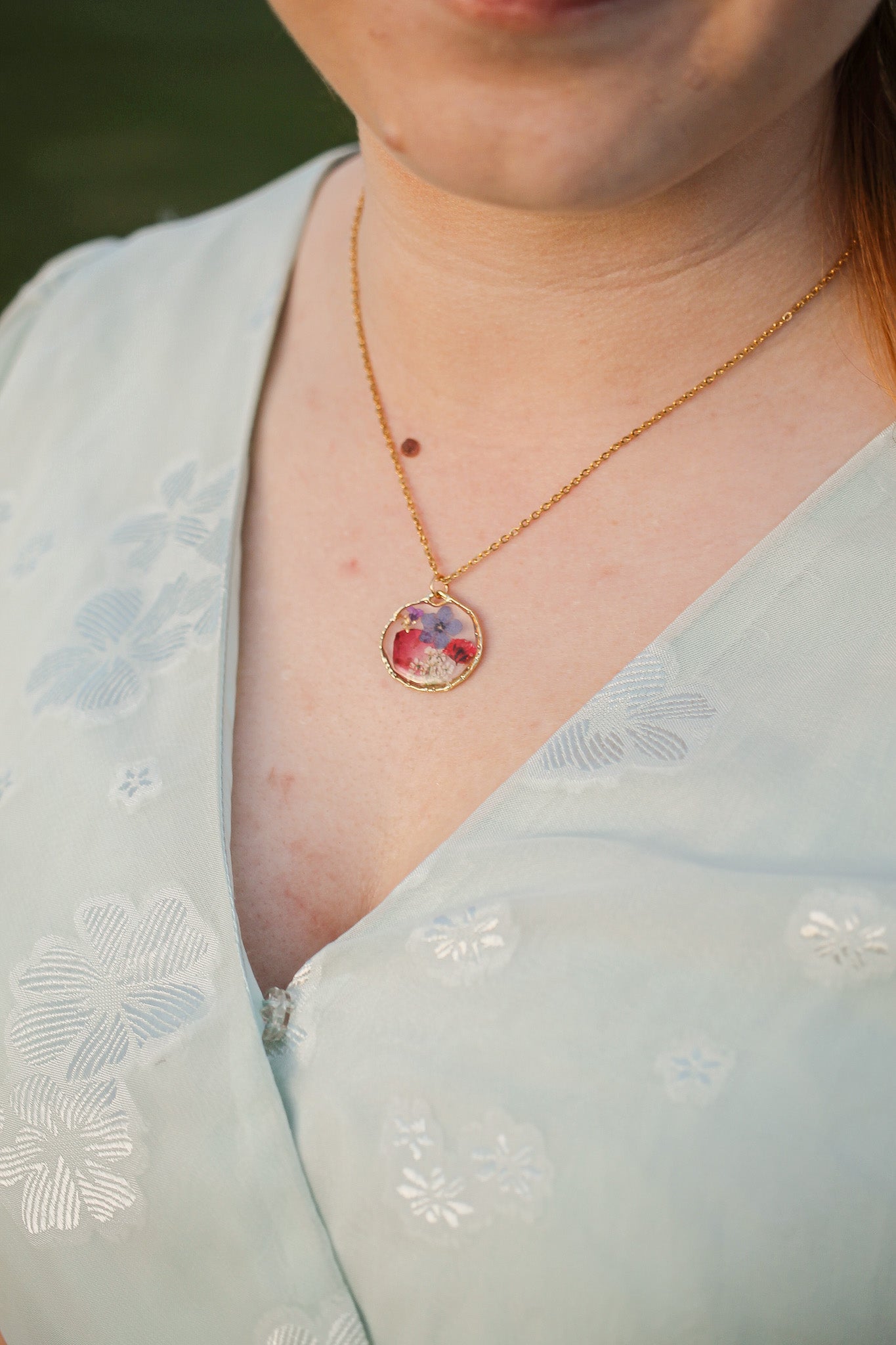 Nyla Pressed Flower Necklace in Multicolor