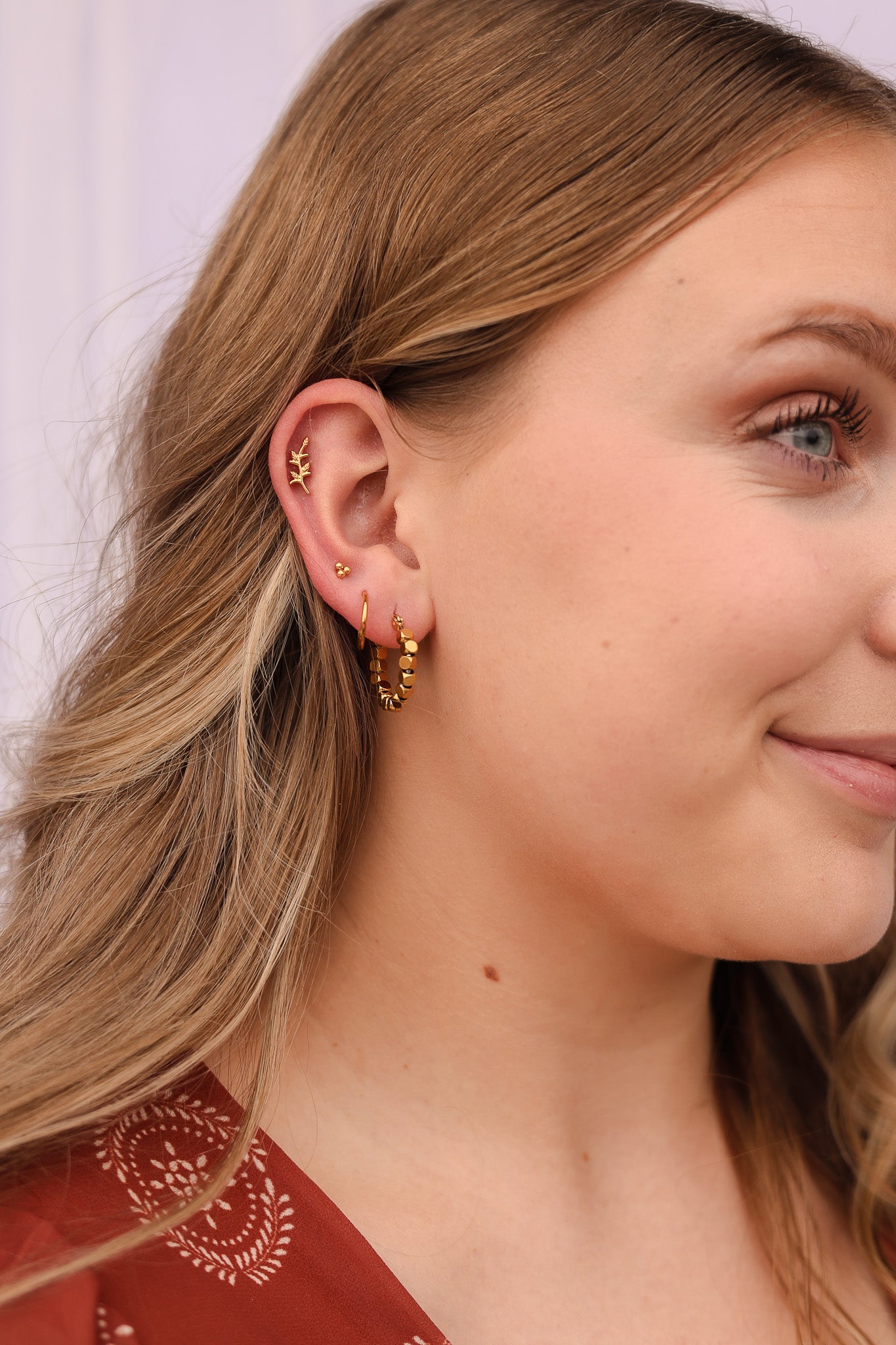 Tri-Dot Flat Back Stud