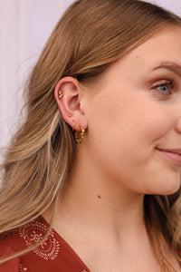 Tri-Dot Flat Back Stud