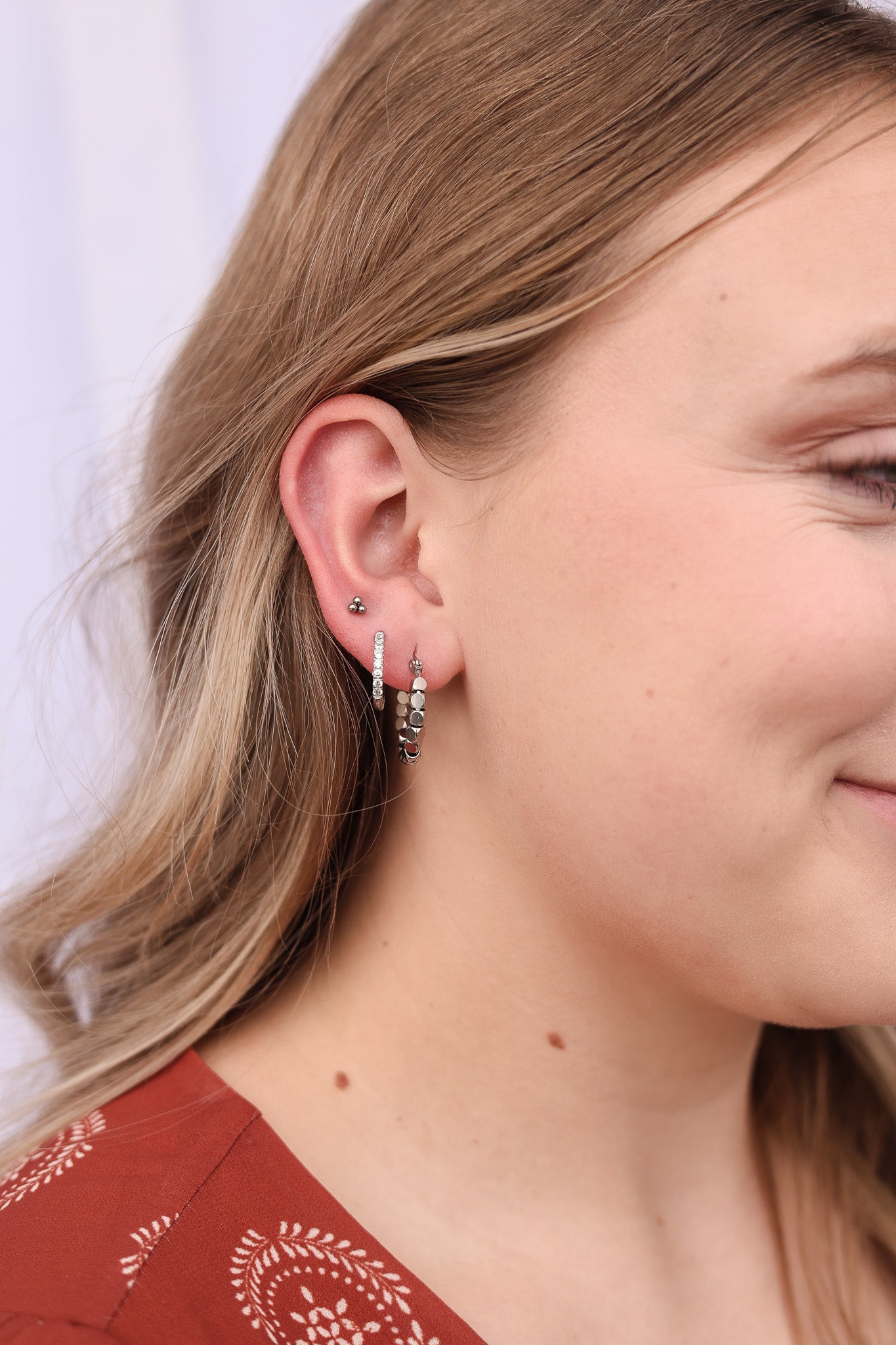 Tri-Dot Flat Back Stud