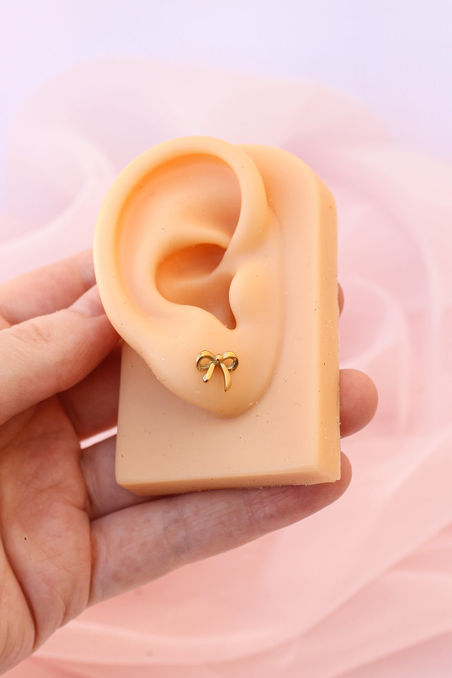 Bow Flat Back Stud