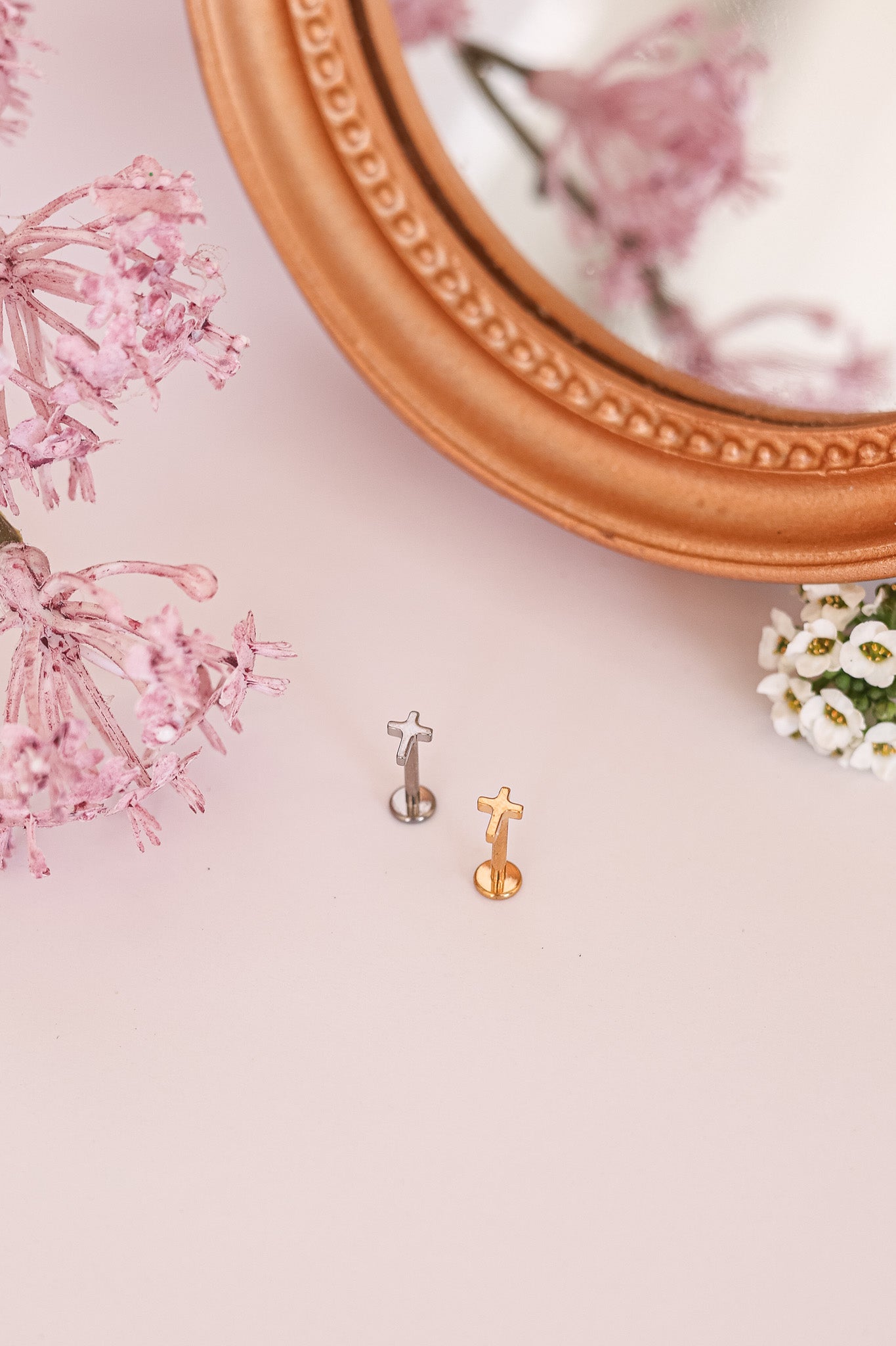 Cross Flat Back Stud