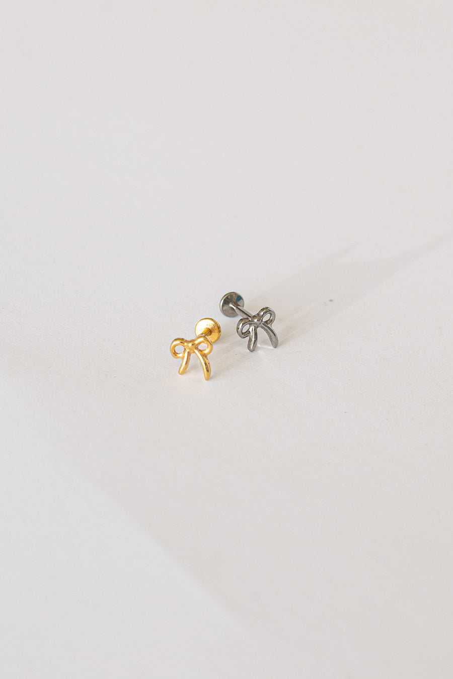 Bow Flat Back Stud 2.0