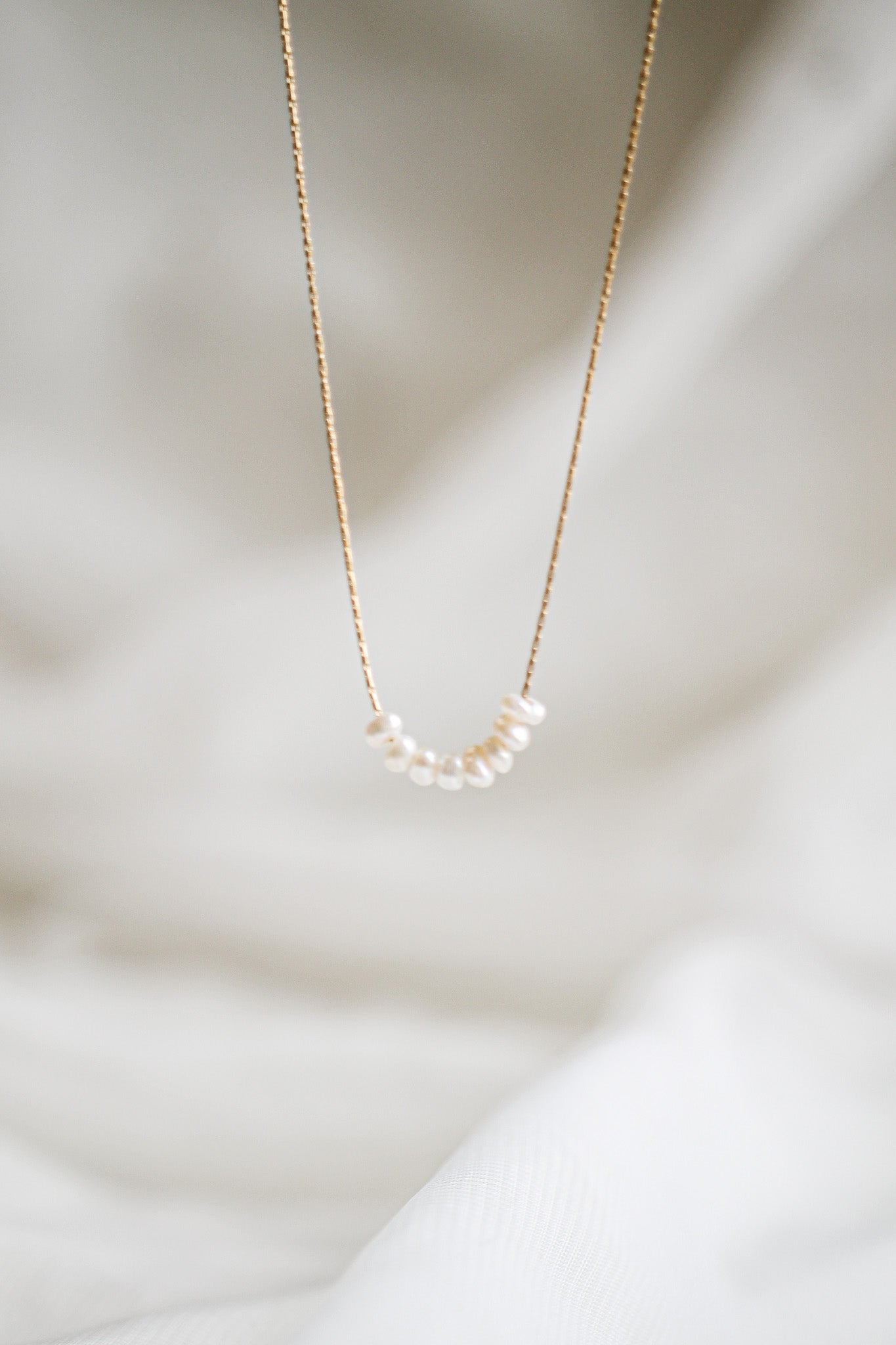 Lorelei Necklace in Dainty Pearl