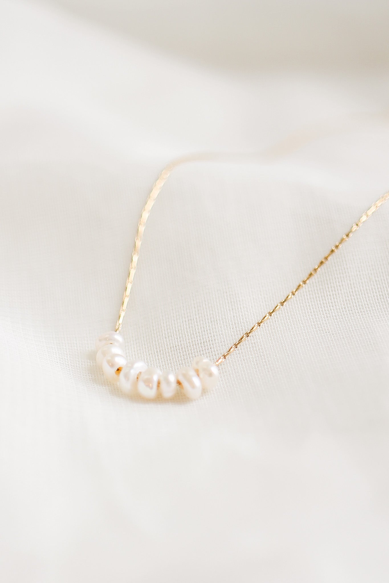 Lorelei Necklace in Dainty Pearl