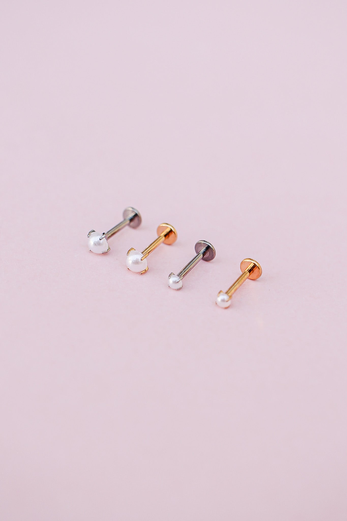 Pearl Flat Back Stud in Gold