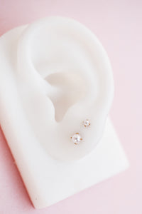 Pearl Flat Back Stud
