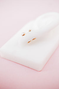 Pearl Flat Back Stud
