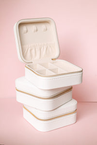 Jewelry Travel Case in White