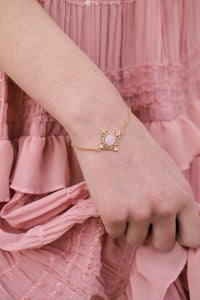 Victoria Bracelet in Light Pink