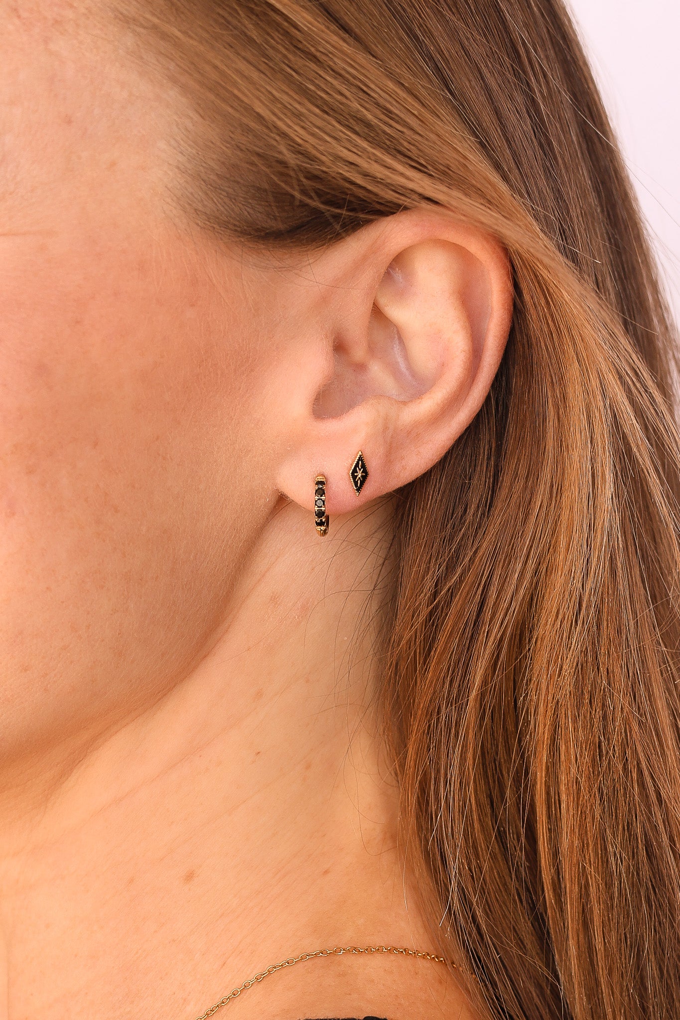 Seren Stud in Black