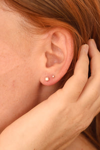 Pearl Flat Back Stud