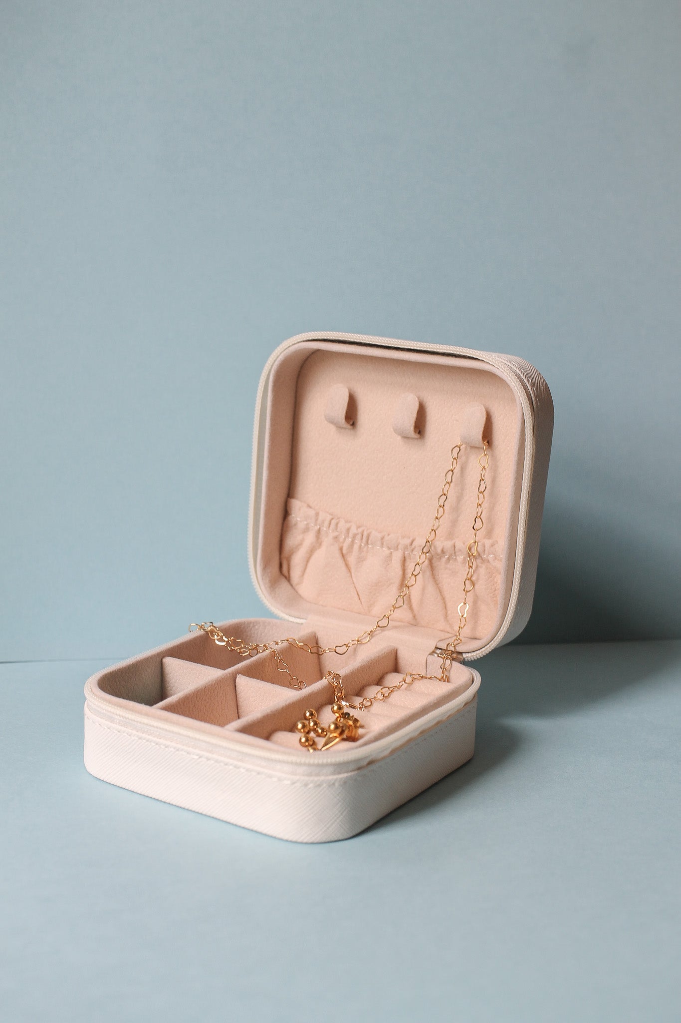 Mystery Jewelry Box in White