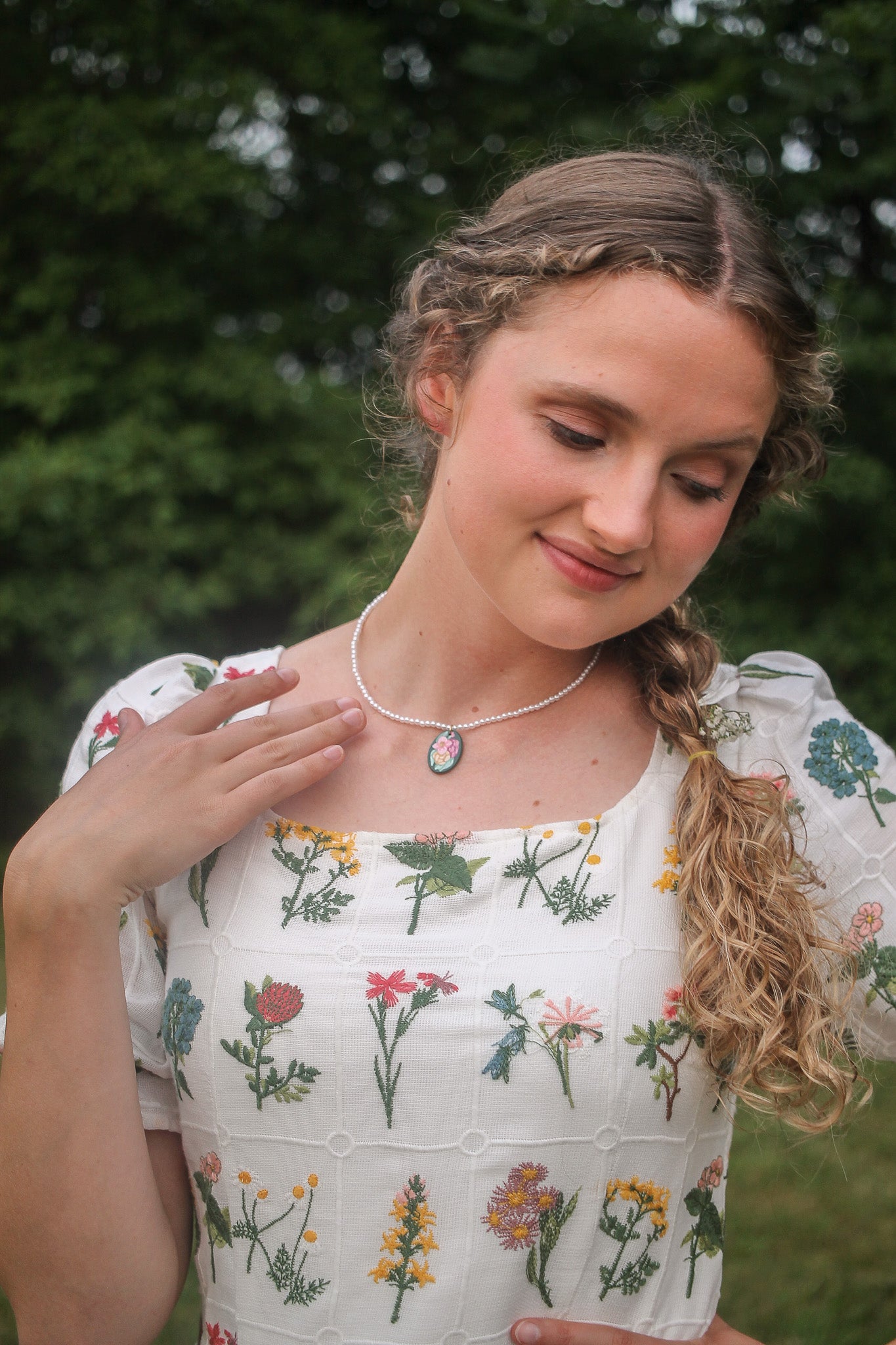 Isabella Necklace in Evergreen