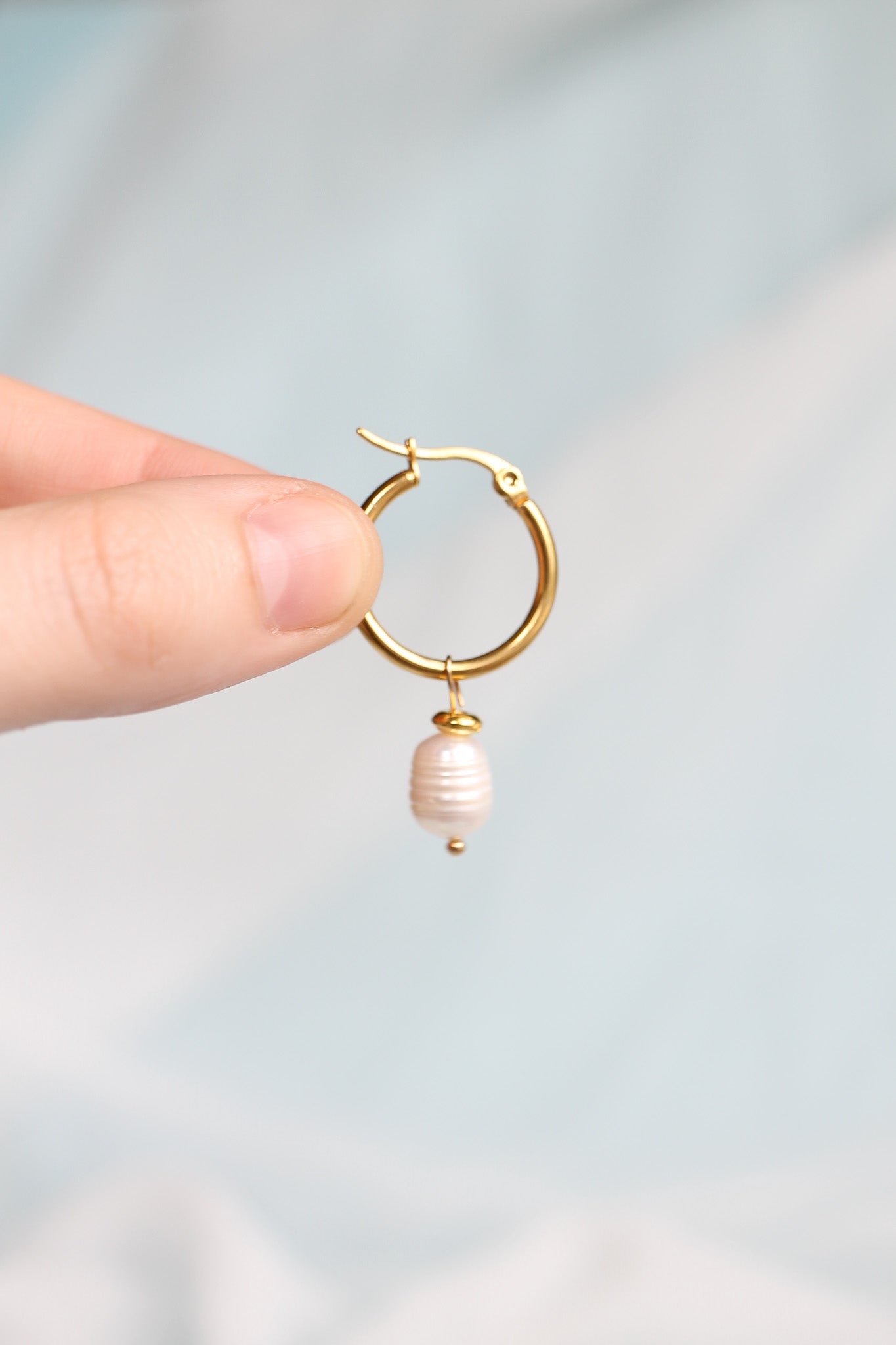 Cape Cod Pearl Hoop in Gold