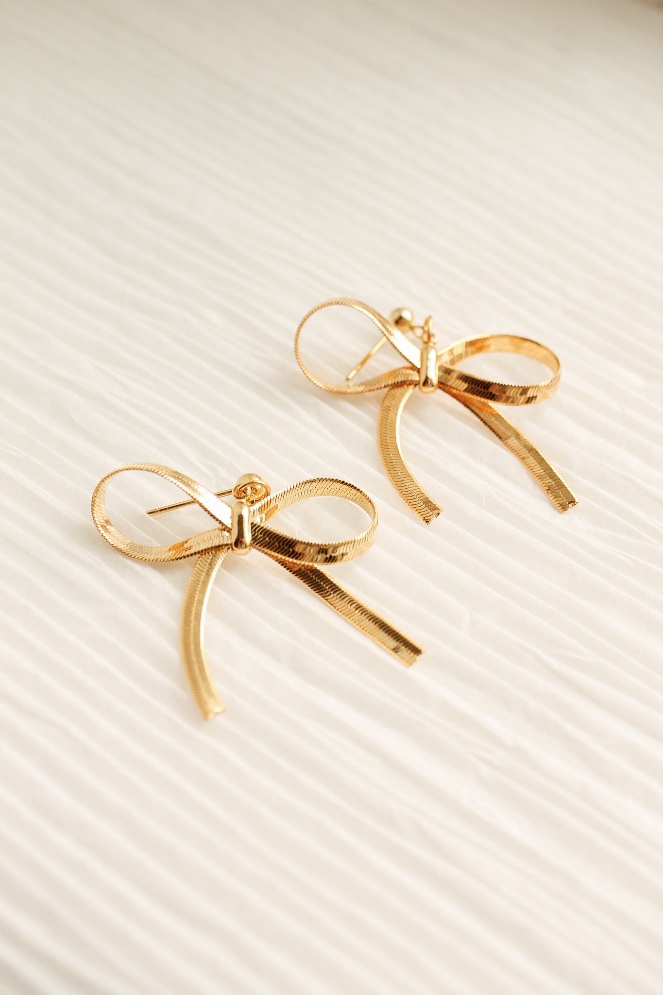 Lauren Bow Dangle