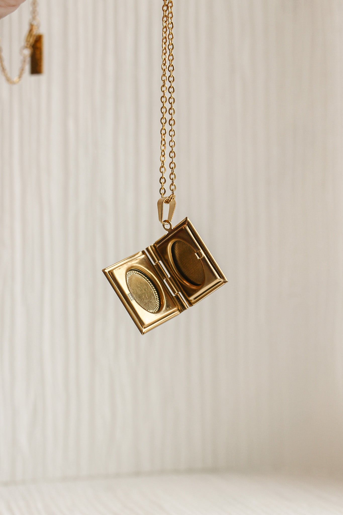 Library Locket in Gold