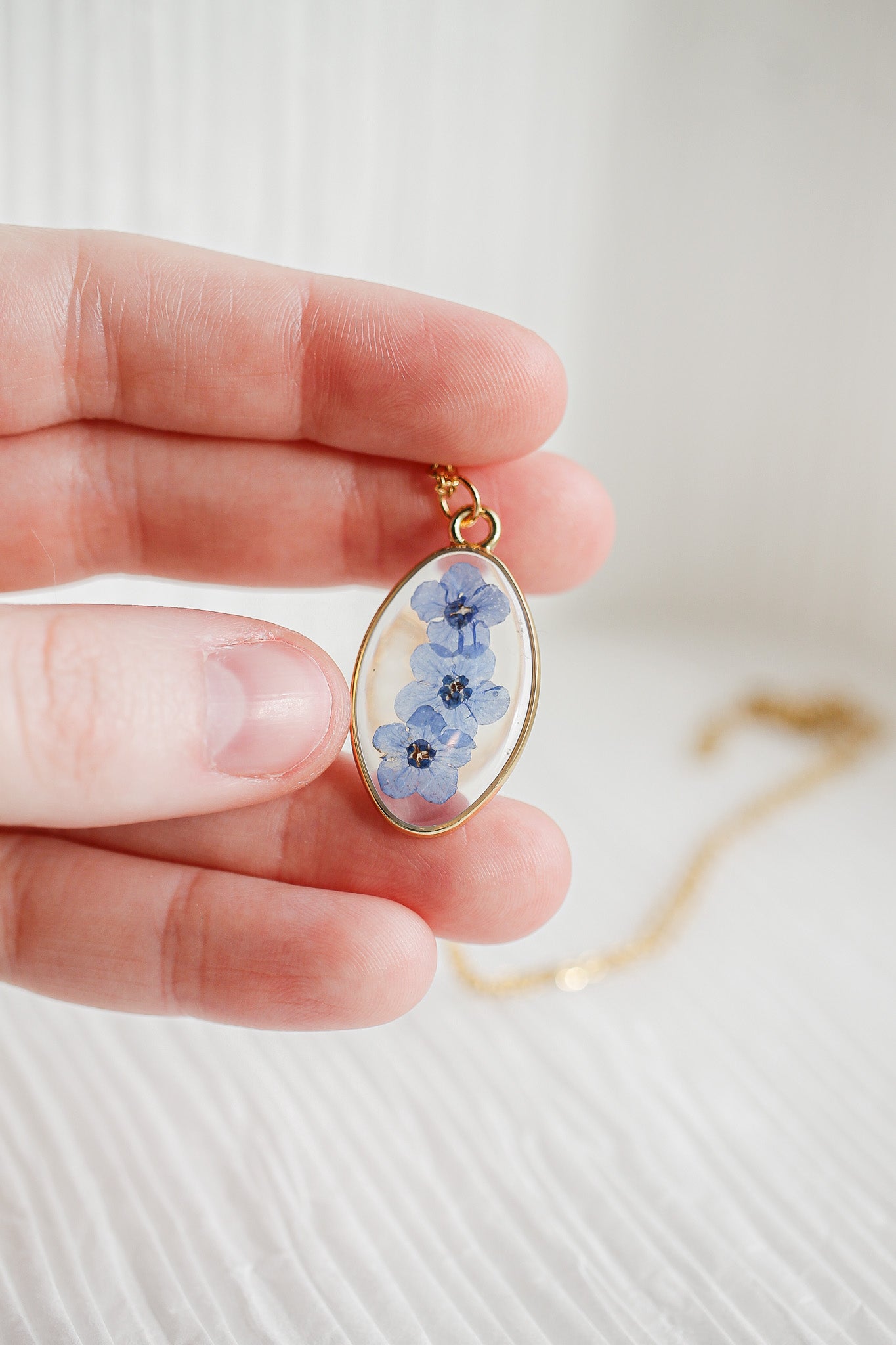 Pressed Flower Pendant Necklace in Blue