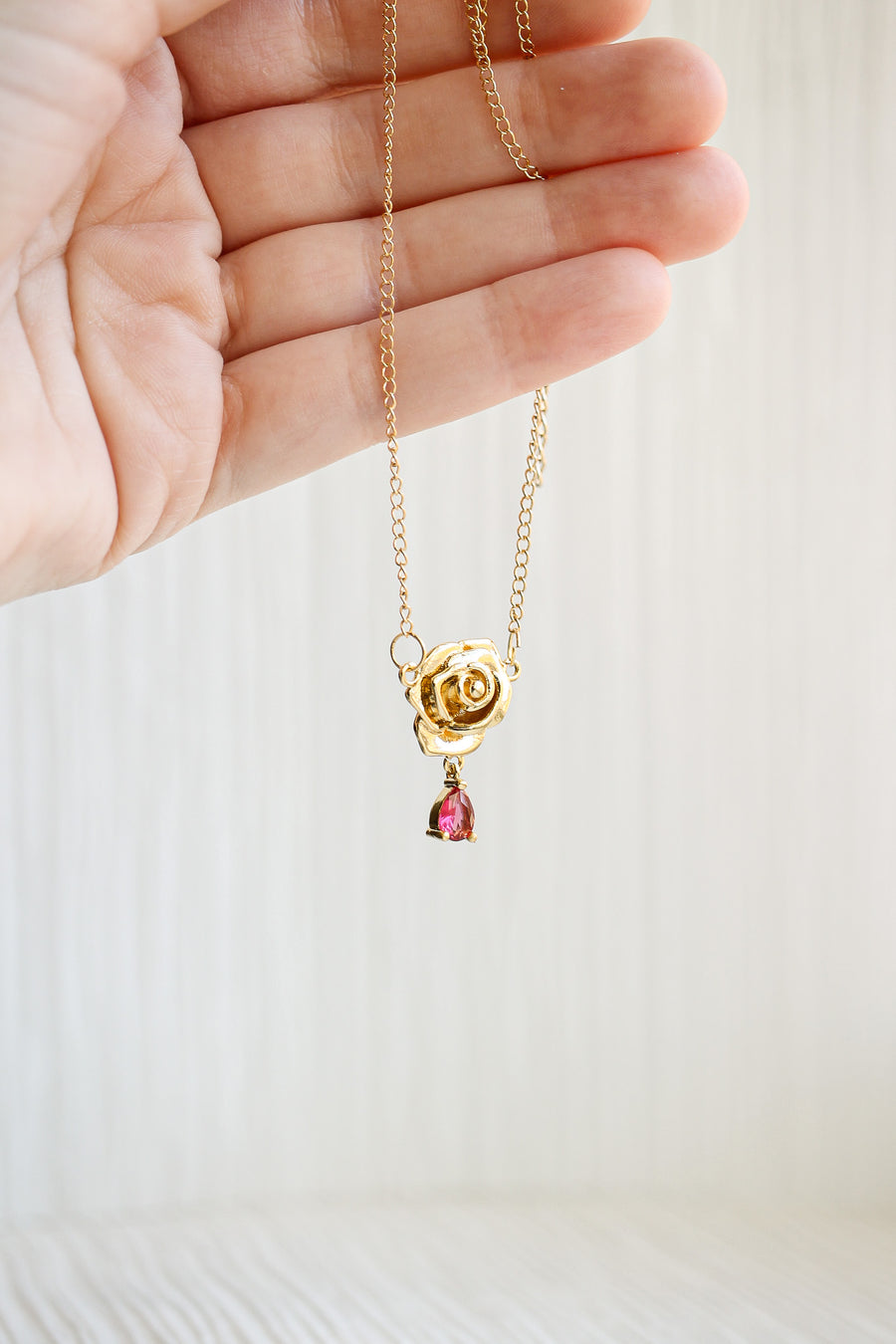 Rosa Necklace in Gold