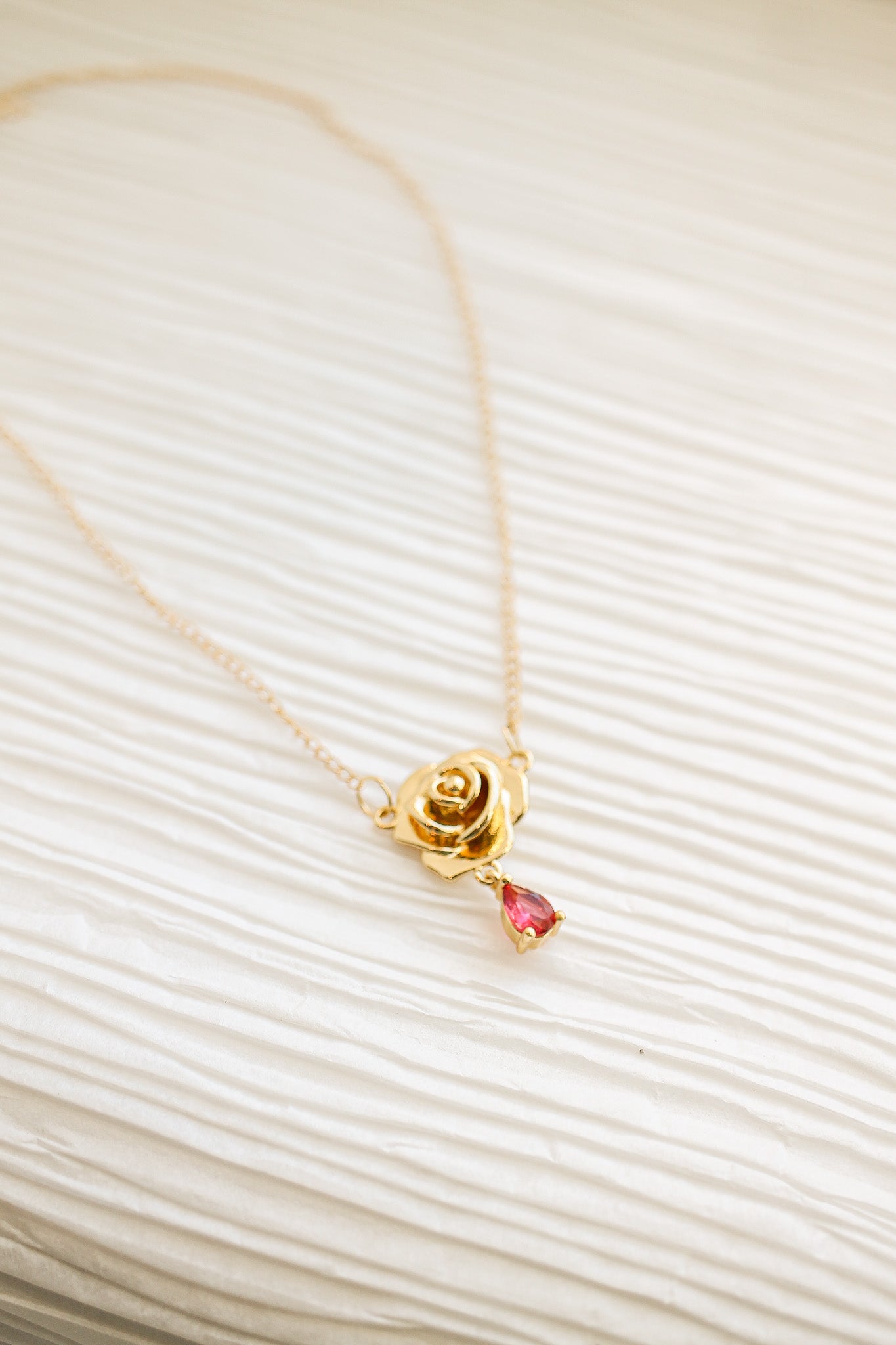 Rosa Necklace in Gold