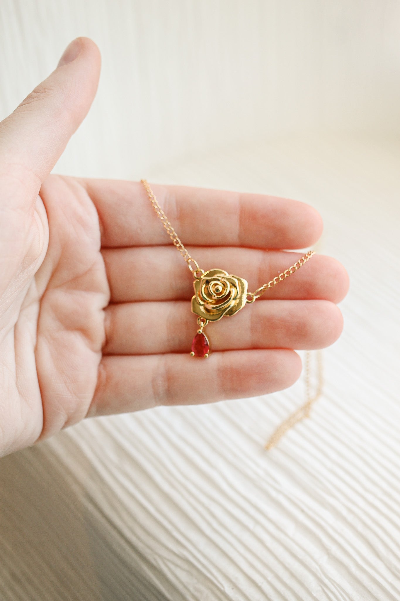 Rosa Necklace in Gold